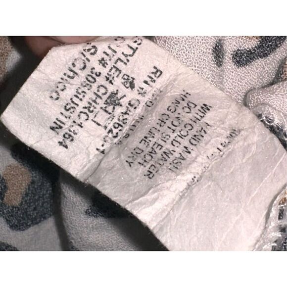 Beautiful women Renee C. Tan Leopard print shift dress with zipper up the back - Picture 6 of 7